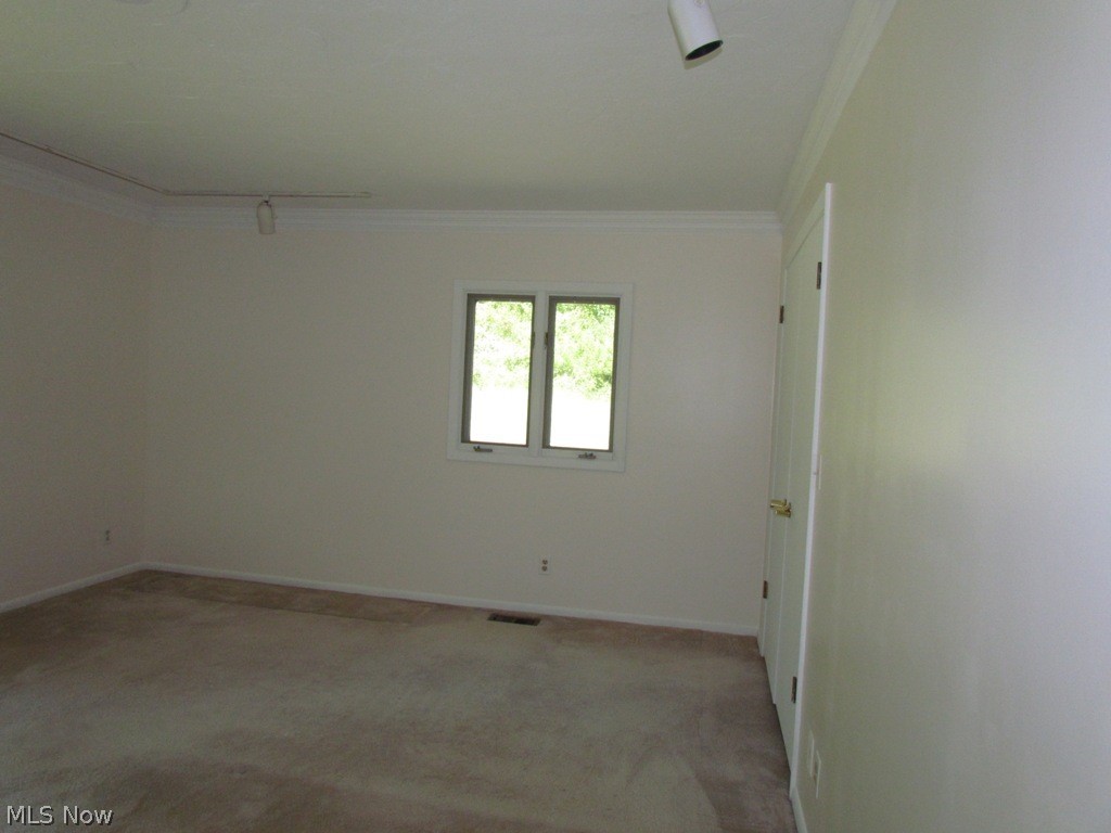 12215 Snow Road Burton, OH 44021 - Photo 18 of 35