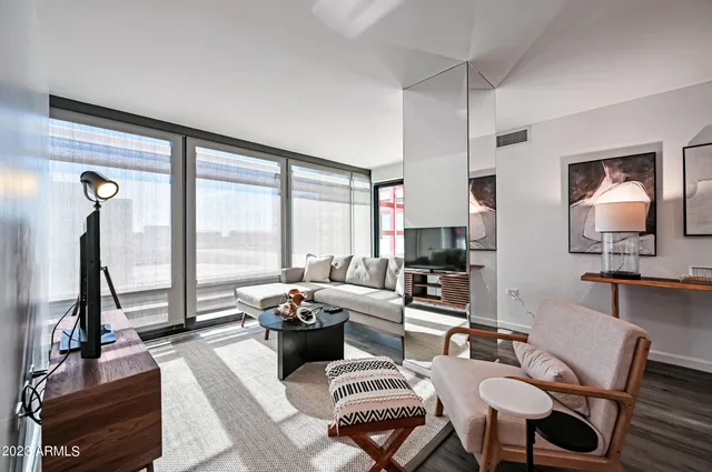 $3,499 | 4808 North 24th Street, Unit 727, Phoenix, AZ 85016