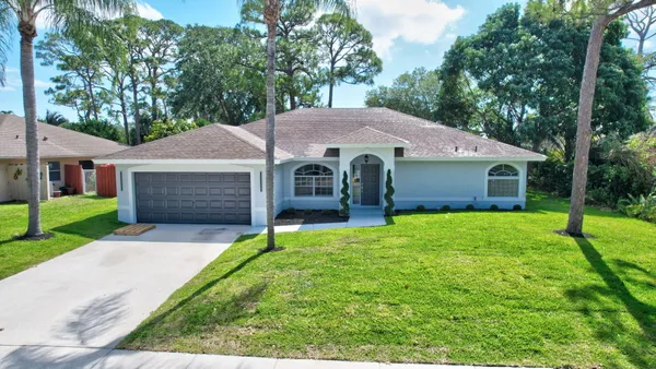 $3,750 | 915 Sunflower Avenue, Delray Beach, FL 33445