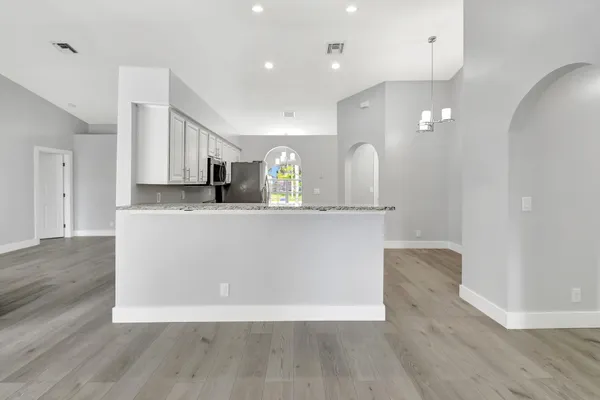 $3,750 | 915 Sunflower Avenue, Delray Beach, FL 33445