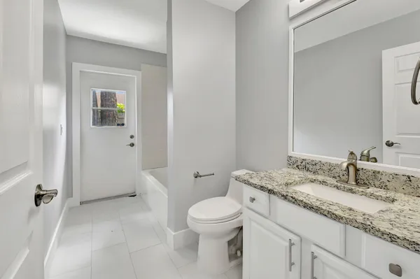 $3,750 | 915 Sunflower Avenue, Delray Beach, FL 33445