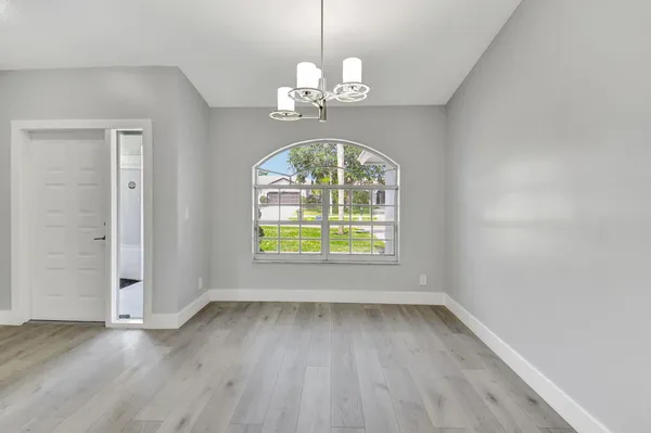 $3,750 | 915 Sunflower Avenue, Delray Beach, FL 33445