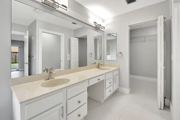 $3,750 | 915 Sunflower Avenue, Delray Beach, FL 33445