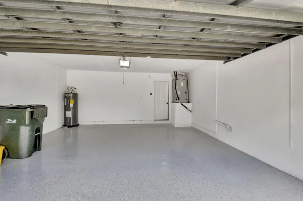 $3,750 | 915 Sunflower Avenue, Delray Beach, FL 33445