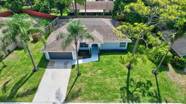 $3,750 | 915 Sunflower Avenue, Delray Beach, FL 33445
