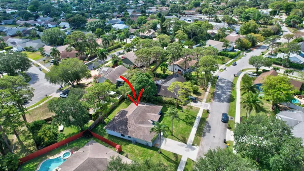 $3,750 | 915 Sunflower Avenue, Delray Beach, FL 33445