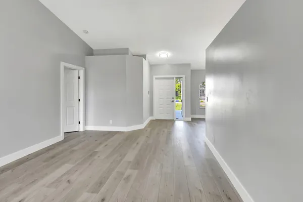 $3,750 | 915 Sunflower Avenue, Delray Beach, FL 33445