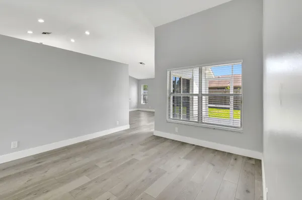 $3,750 | 915 Sunflower Avenue, Delray Beach, FL 33445