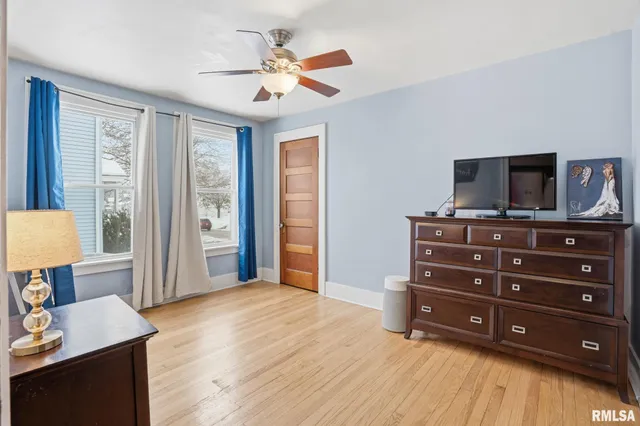 $185,000 | 415 23rd Avenue, Moline, IL 61265