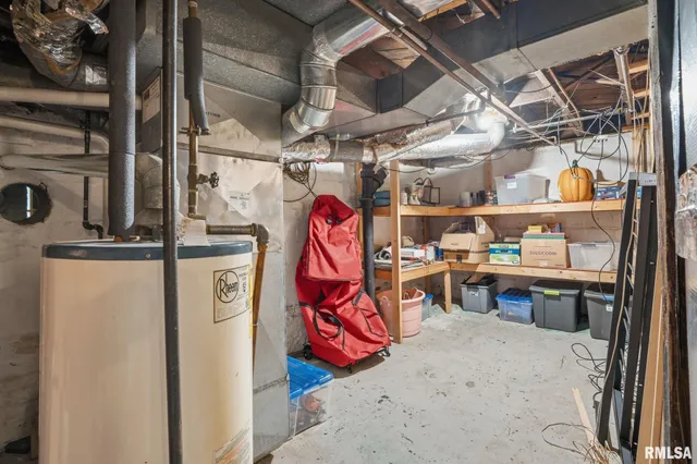 $185,000 | 415 23rd Avenue, Moline, IL 61265