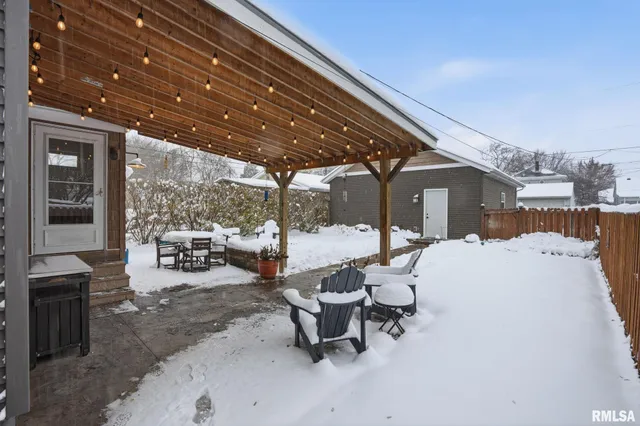 $185,000 | 415 23rd Avenue, Moline, IL 61265