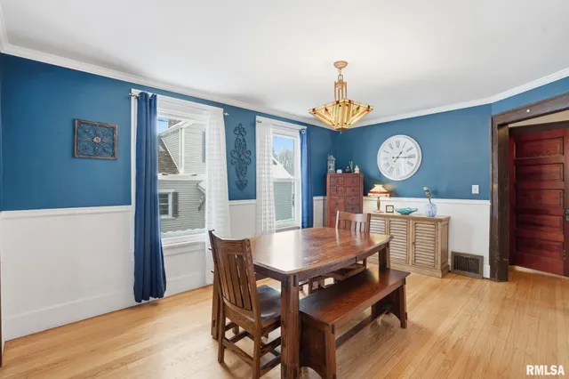 $185,000 | 415 23rd Avenue, Moline, IL 61265