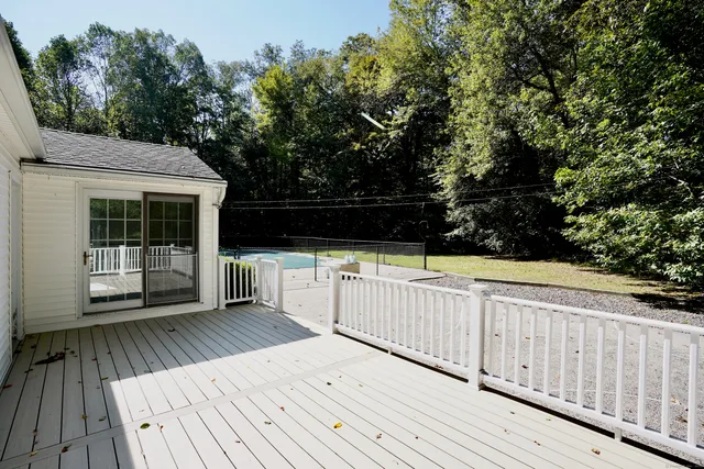 $670,000 | 25 Goldenrod Court, Cheshire, CT 06410