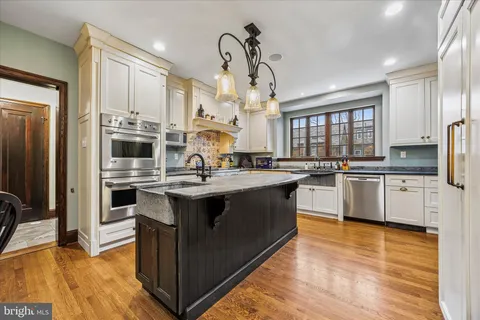 $1,995,000 | 239 Winding Way, Merion Station, PA 19066