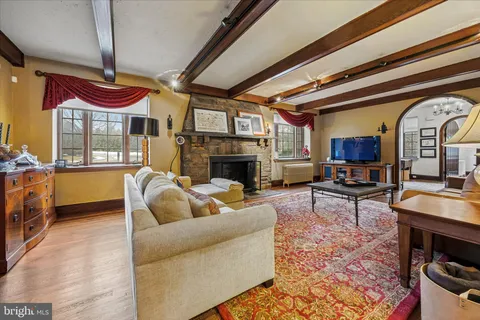 $1,995,000 | 239 Winding Way, Merion Station, PA 19066