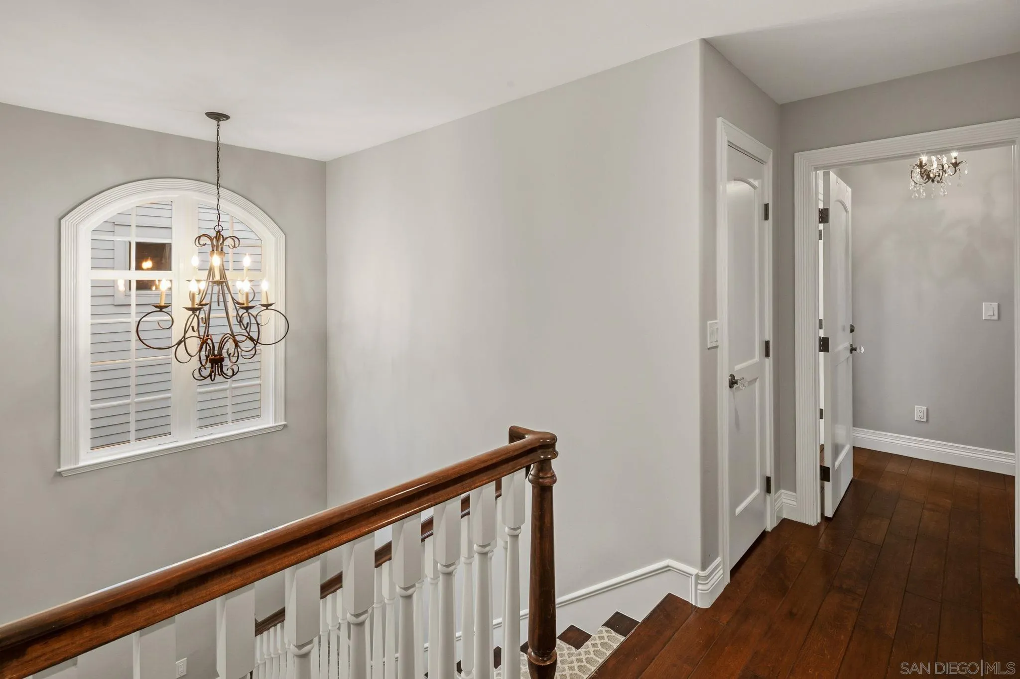 861 B Avenue Coronado, CA 92118 - Photo 28 of 45 a view of entryway with wooden floor