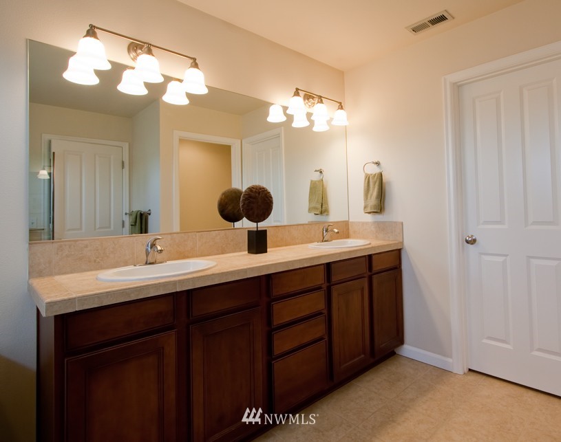 18024 29th Drive Southeast Bothell, WA 98012 - Photo 13 of 25