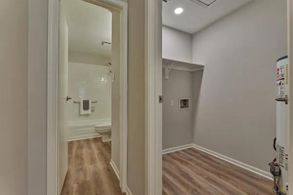 $345,000 | 15 Still Glen Court, The Woodlands, TX 77381