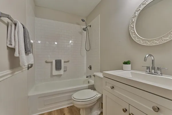 $345,000 | 15 Still Glen Court, The Woodlands, TX 77381