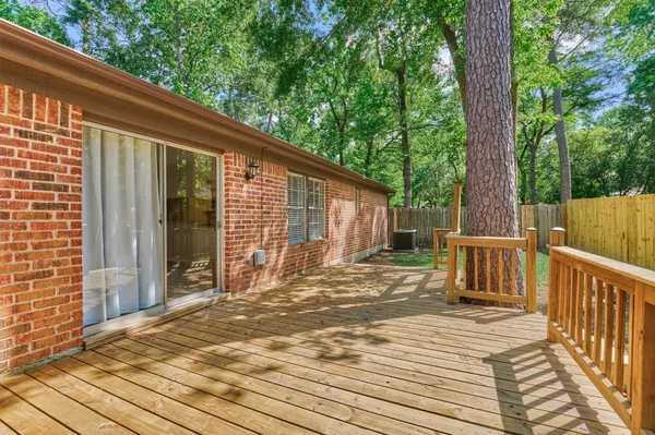 $345,000 | 15 Still Glen Court, The Woodlands, TX 77381