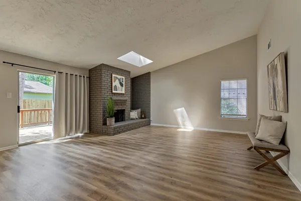 $345,000 | 15 Still Glen Court, The Woodlands, TX 77381