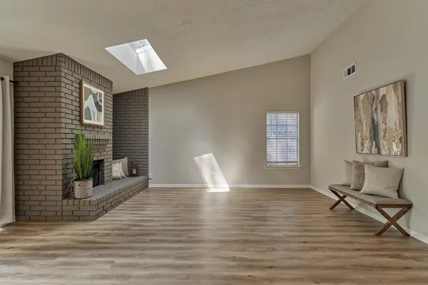 $345,000 | 15 Still Glen Court, The Woodlands, TX 77381