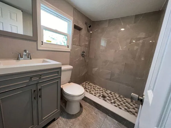 $1,500 | 718 West 7th Street, Unit 2, Riviera Beach, FL 33404