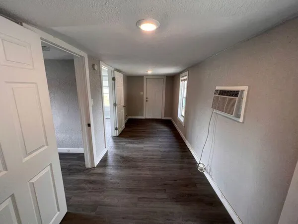 $1,500 | 718 West 7th Street, Unit 2, Riviera Beach, FL 33404