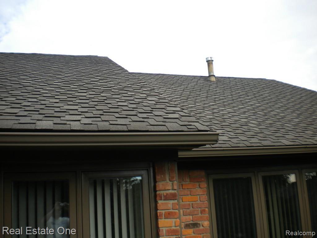 36615 Valley Ridge Drive Farmington, MI 48331 - Photo 49 of 51 Recently updated dimensional roof and trim