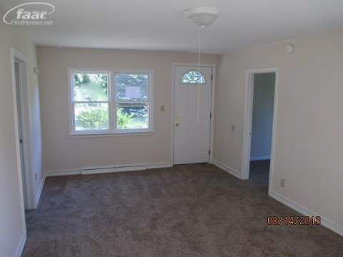 7131 Silver Lake Road Linden, MI 48451 - Photo 12 of 22 20367730-11.JPG