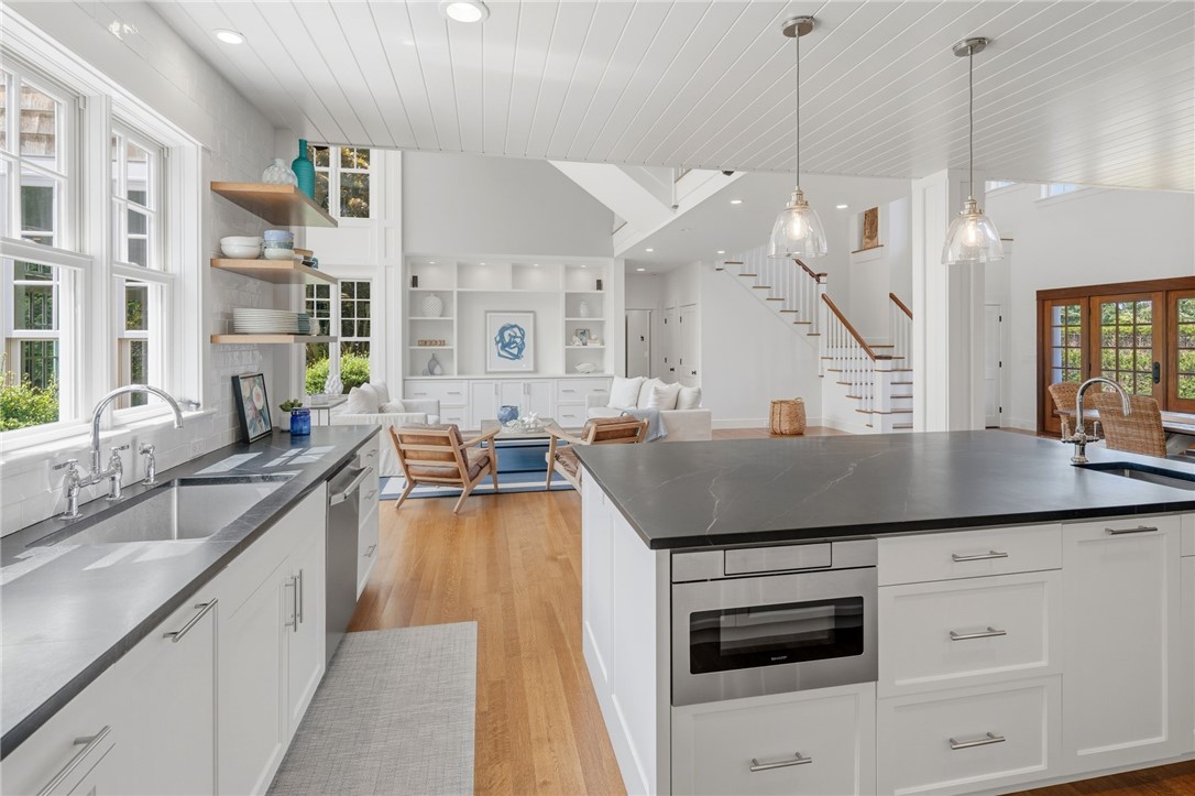 160 Watch Hill Road Westerly, RI 02891 - Photo 16 of 49 Kitchen