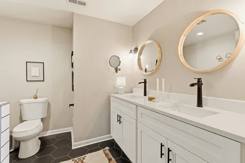 $515,000 | 3225 Southlake Drive, Nashville, TN 37211