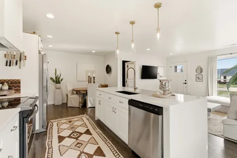 $515,000 | 3225 Southlake Drive, Nashville, TN 37211