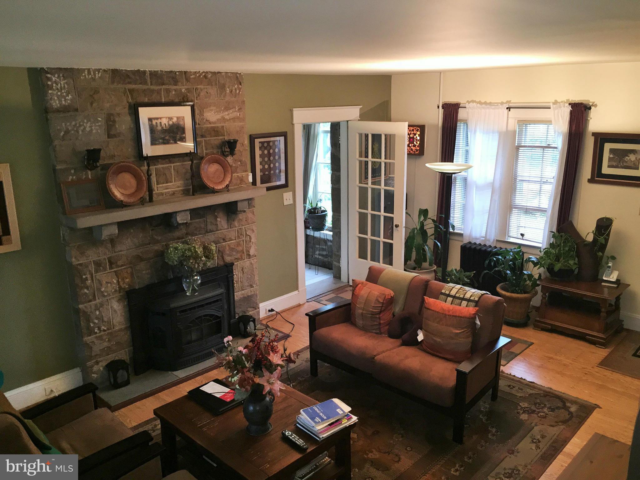 8926 Liberty Road Randallstown, MD 21133 - Photo 7 of 14 Living Room