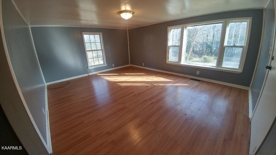 108 Brooks Road Clinton, TN 37716 - Photo 21 of 26 thumbnail (19)