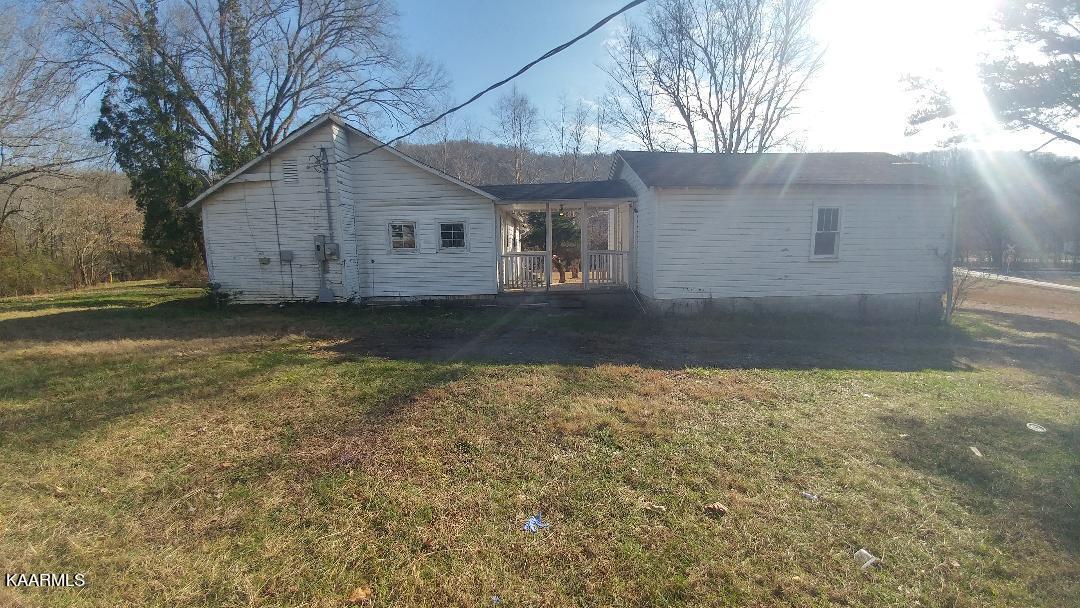 108 Brooks Road Clinton, TN 37716 - Photo 23 of 26 thumbnail (27)
