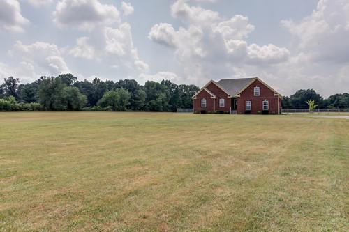 1008 Loganview Way Springfield, TN 37172 - Photo 3 of 16