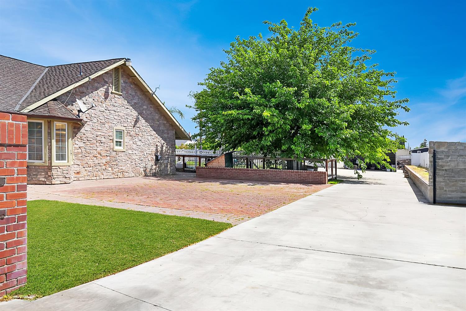 34672 Bernard Road Tracy, CA 95377 - Photo 68 of 80 a view of outdoor space yard and front view of a house
