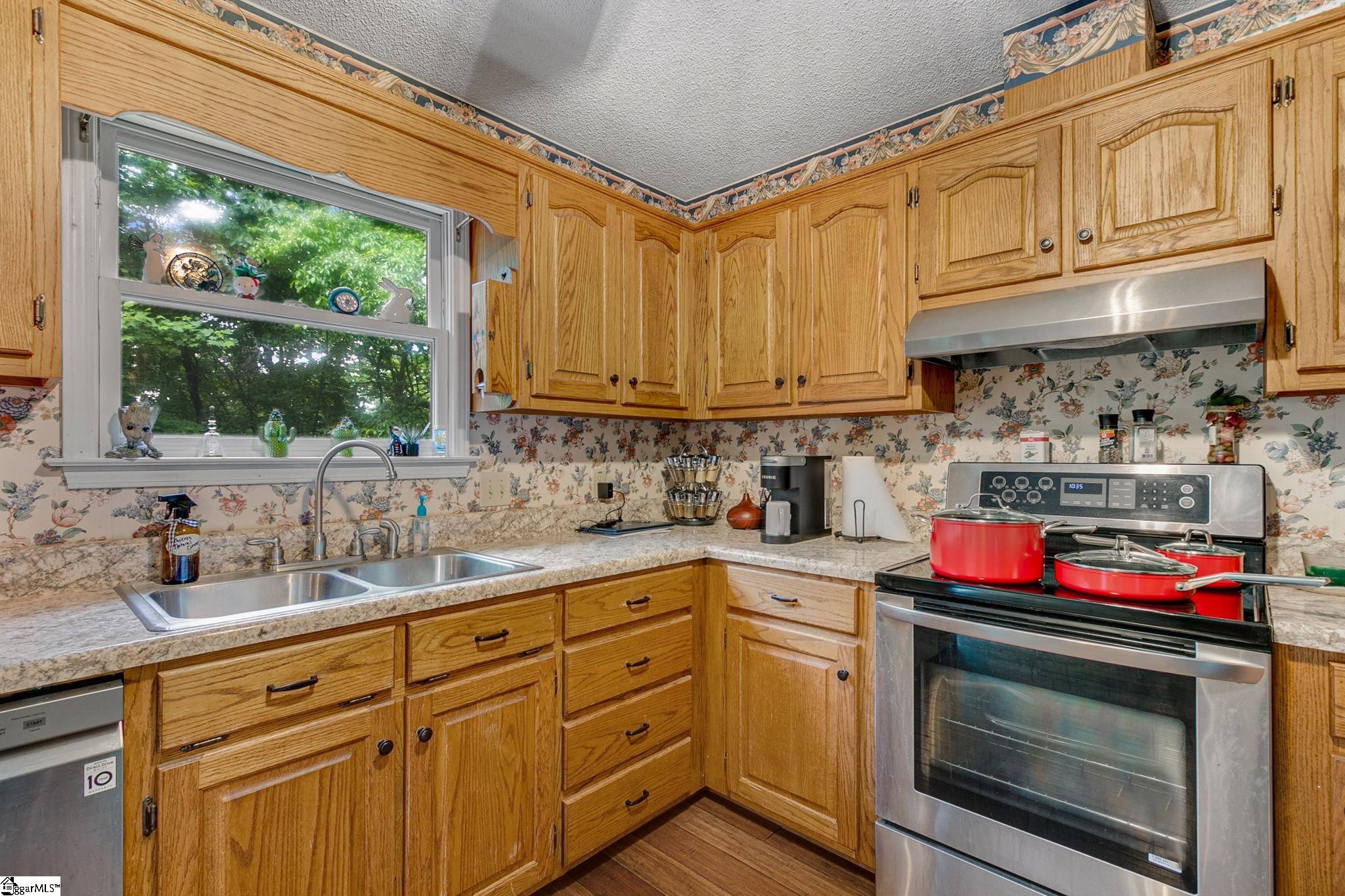 155 Cold Mountain View Cleveland, SC 29635 - Photo 12 of 36