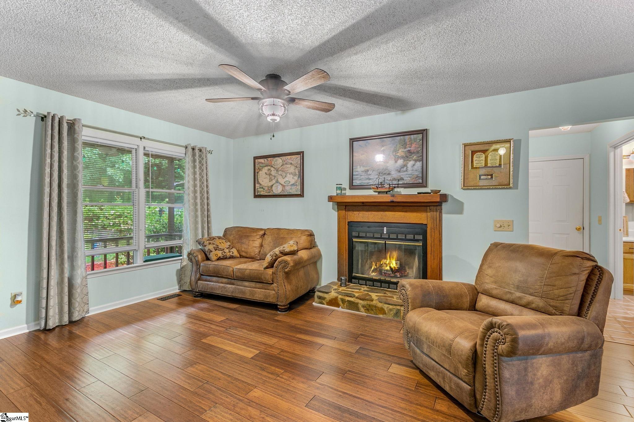 155 Cold Mountain View Cleveland, SC 29635 - Photo 6 of 36