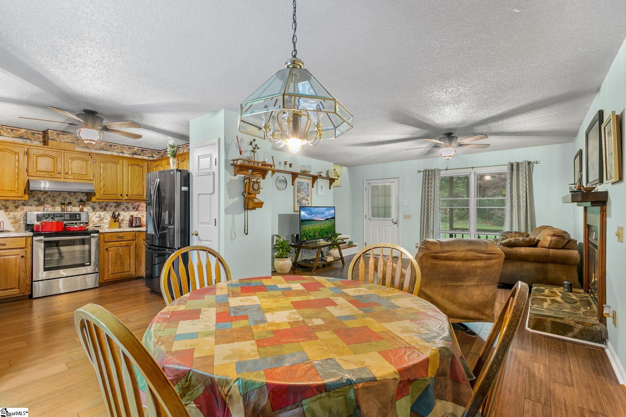 155 Cold Mountain View Cleveland, SC 29635 - Photo 10 of 36