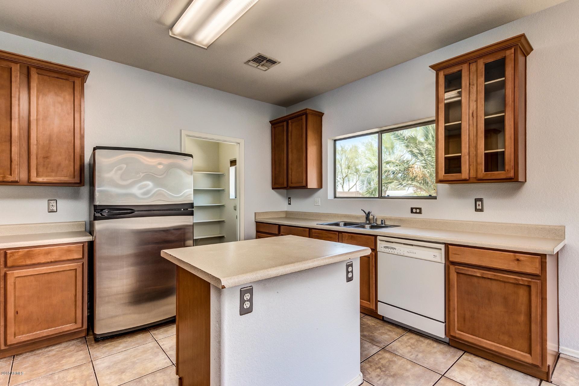 1118 East Pedro Road Phoenix, AZ 85042 - Photo 8 of 26 Pedro (8)