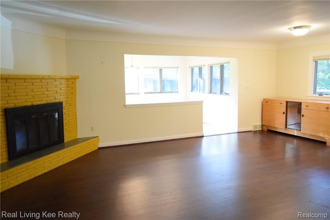 16197 Reedmere Avenue Franklin, MI 48025 - Photo 4 of 23 beautiful hardwoods
