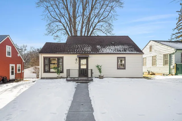 $245,000 | 613 Hawthorn Street, Red Wing, MN 55066