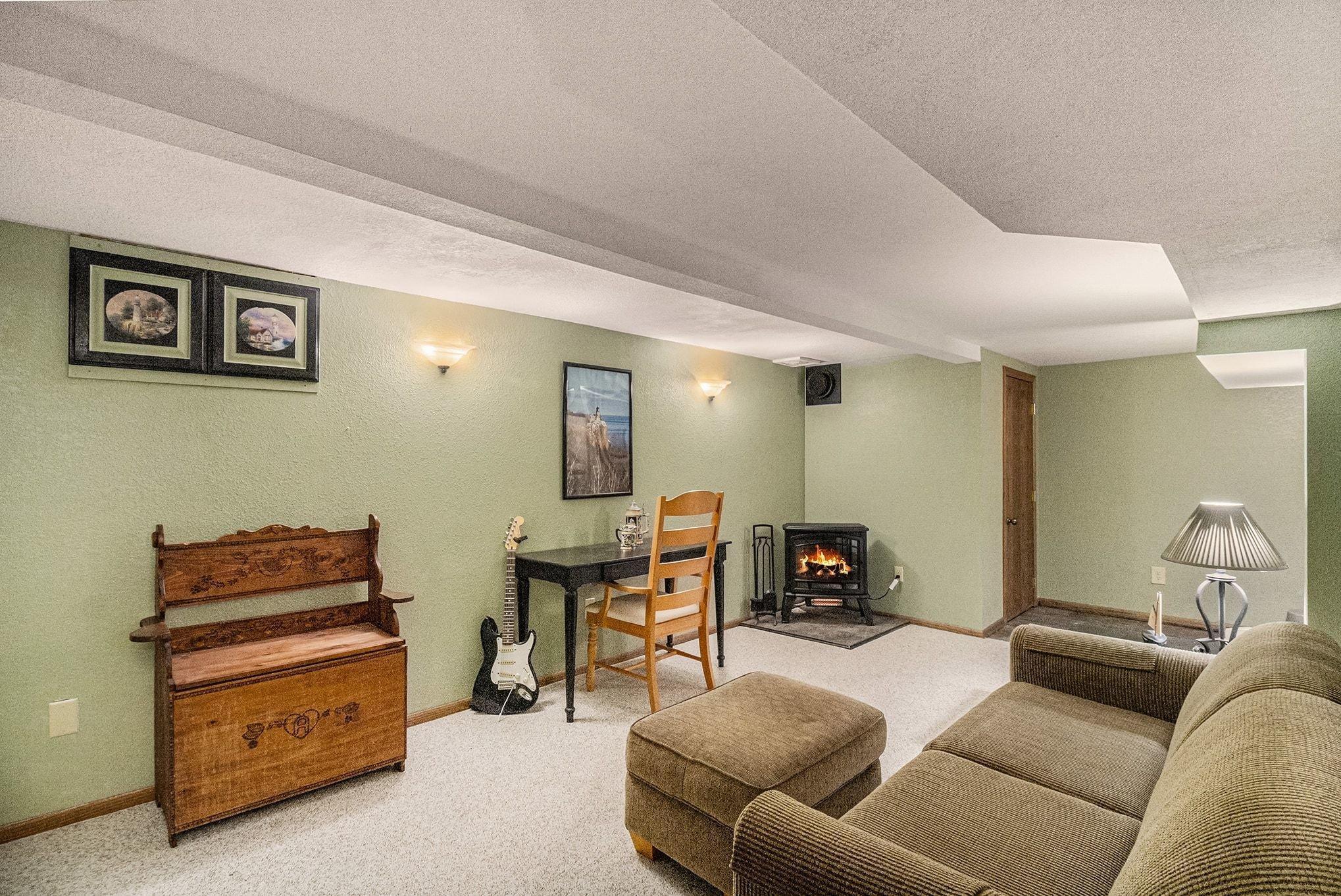 613 Hawthorn Street Red Wing, MN 55066 - Photo 23 of 40