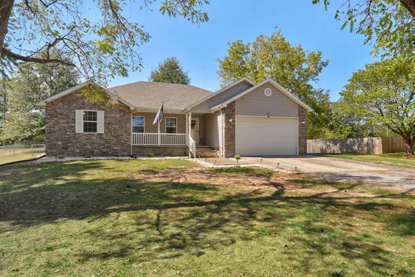 $284,900 | 417 North Sunset Avenue, Bolivar, MO 65613