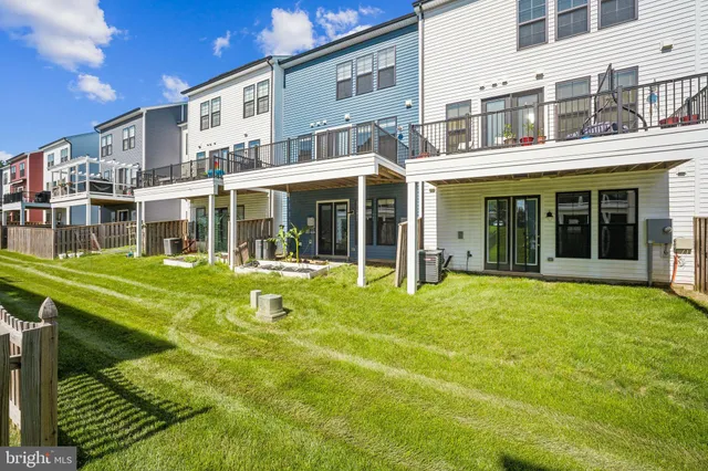 $3,650 | 25443 Hartland Orchard Terrace, Chantilly, VA 20152