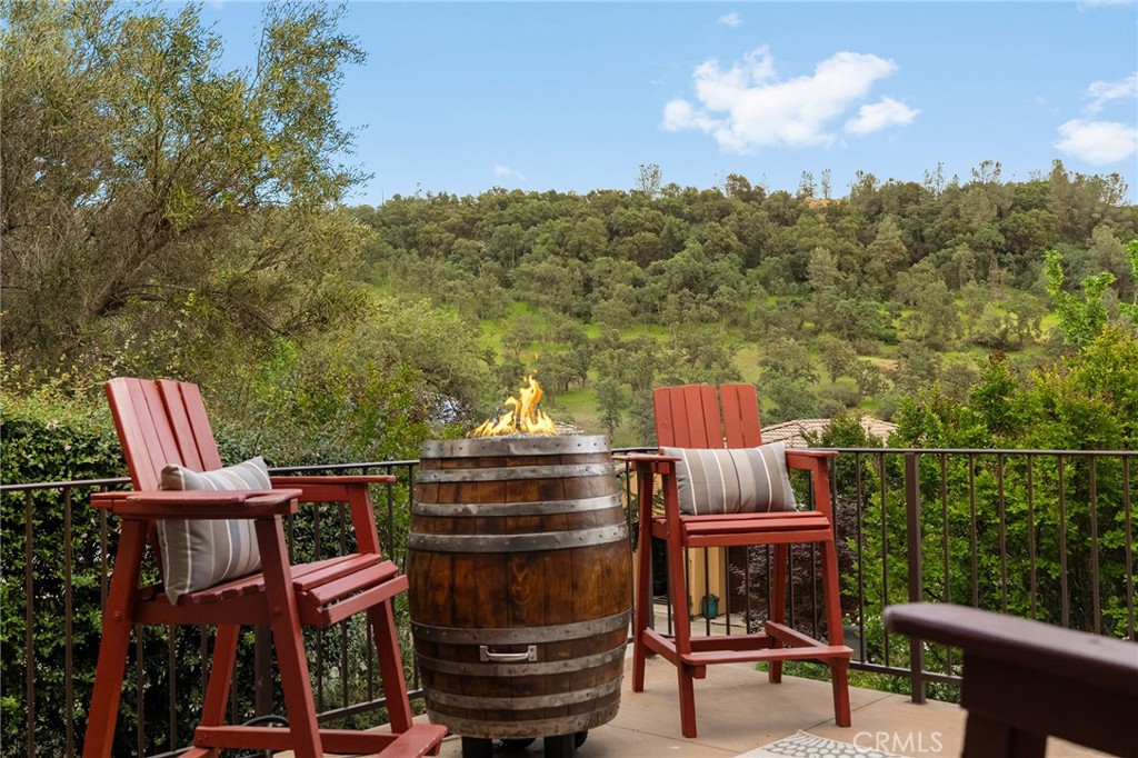 3560 Shadowtree Lane Chico, CA 95928 - Photo 41 of 52 a view of a chairs and table in the roof deck