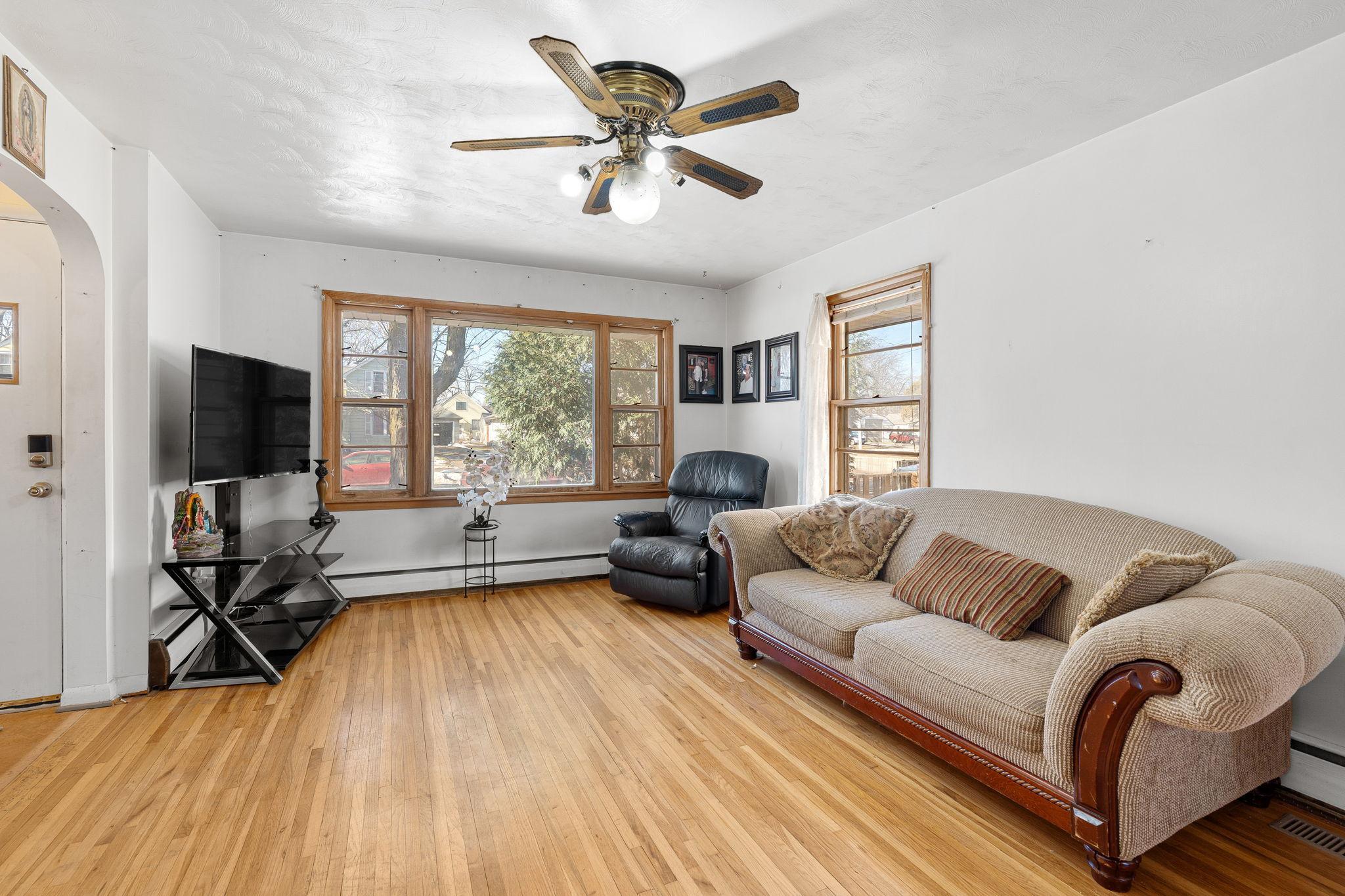 506 12th Street Northeast Austin, MN 55912 - Photo 5 of 30