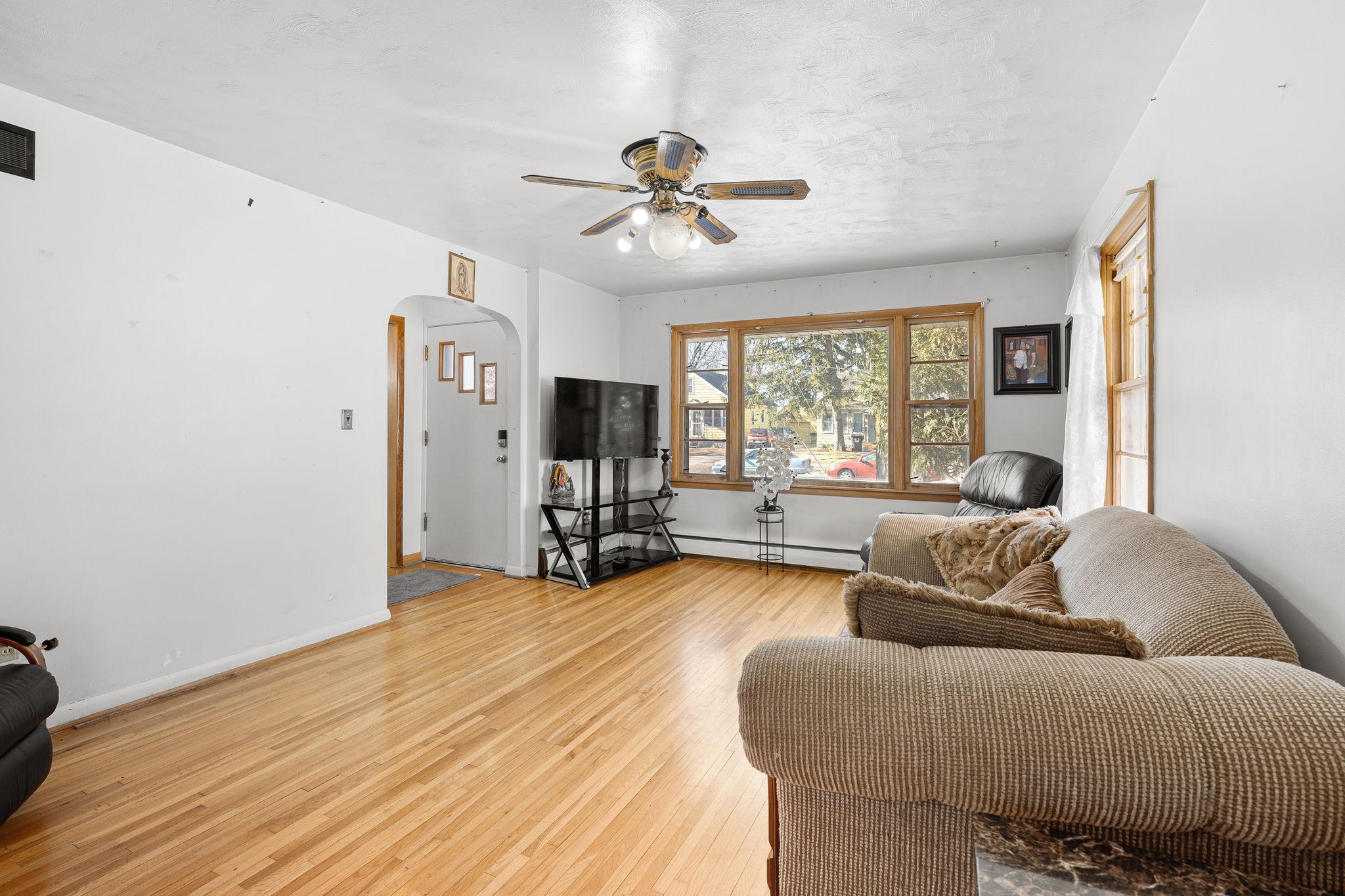 506 12th Street Northeast Austin, MN 55912 - Photo 6 of 30